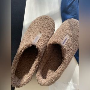 Bombas slippers size 8 NEW